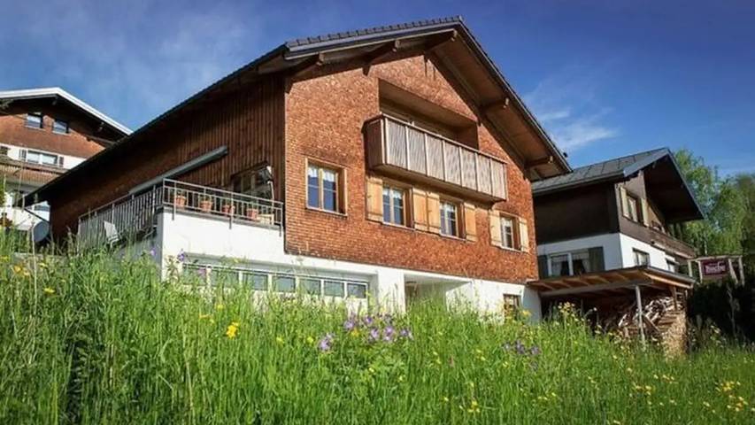 Ferienwohnung für 5 Personen, mit Balkon und Garten in Schwarzenberg
