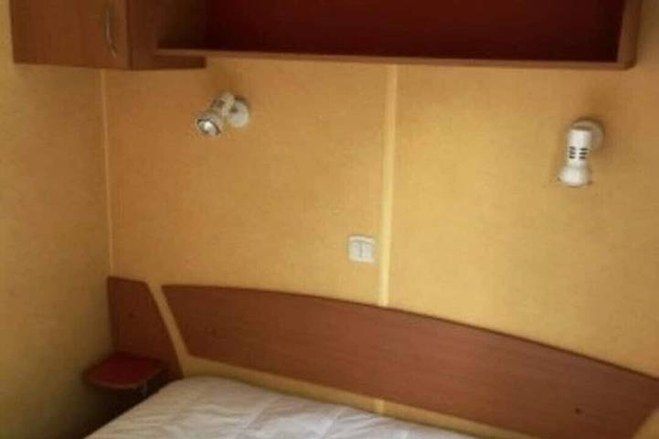 Location de vacances pour 5 personnes, avec piscine et jardin ainsi que terrasse et jacuzzi à Sainte-Gemme-la-Plaine - 2