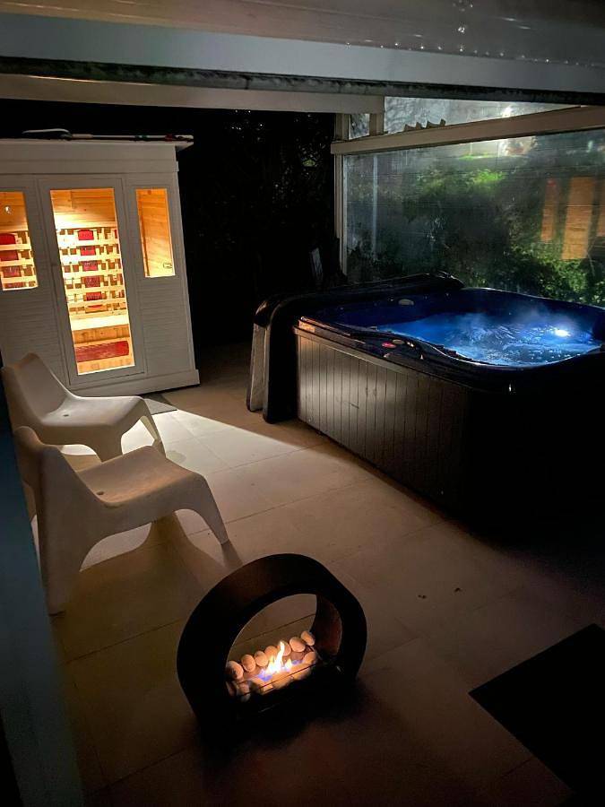 Chambre d’hôte pour 2 personnes, avec terrasse et vue, animaux acceptés