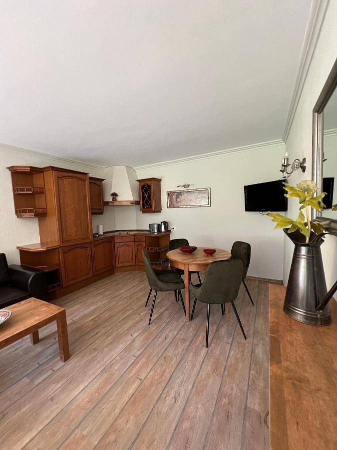 Apartament wakacyjny dla 4 osób, z ogród i widok w Mierzeja Kurońska