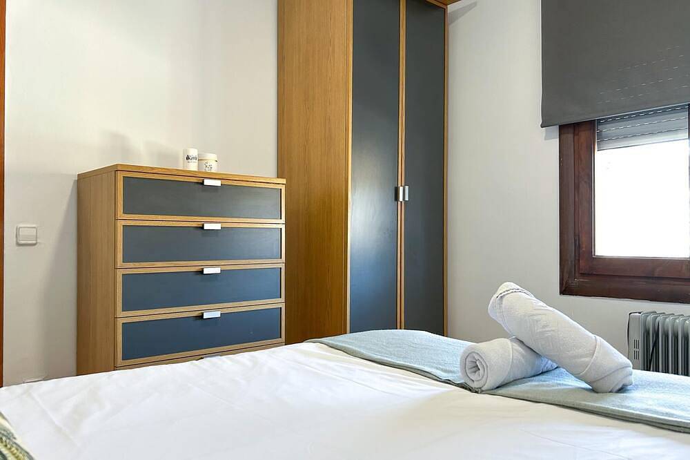 Entire apartment, 2-Bedroom Seafront Escape w/ Parking by Hostem in Vilanova i la Geltrú, Garraf