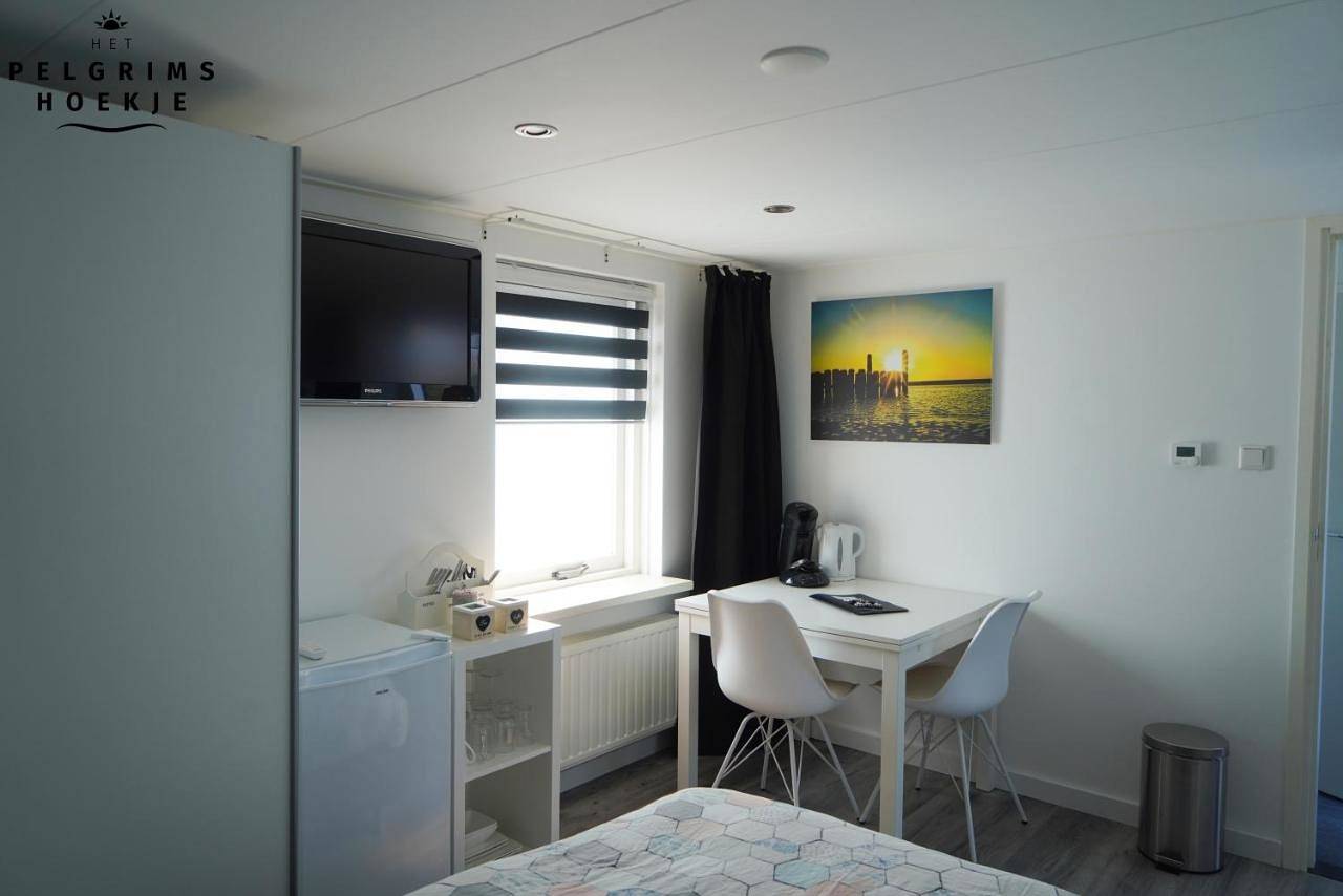 Double Room with Private Bathroom in Vrouwenpolder, Walcheren