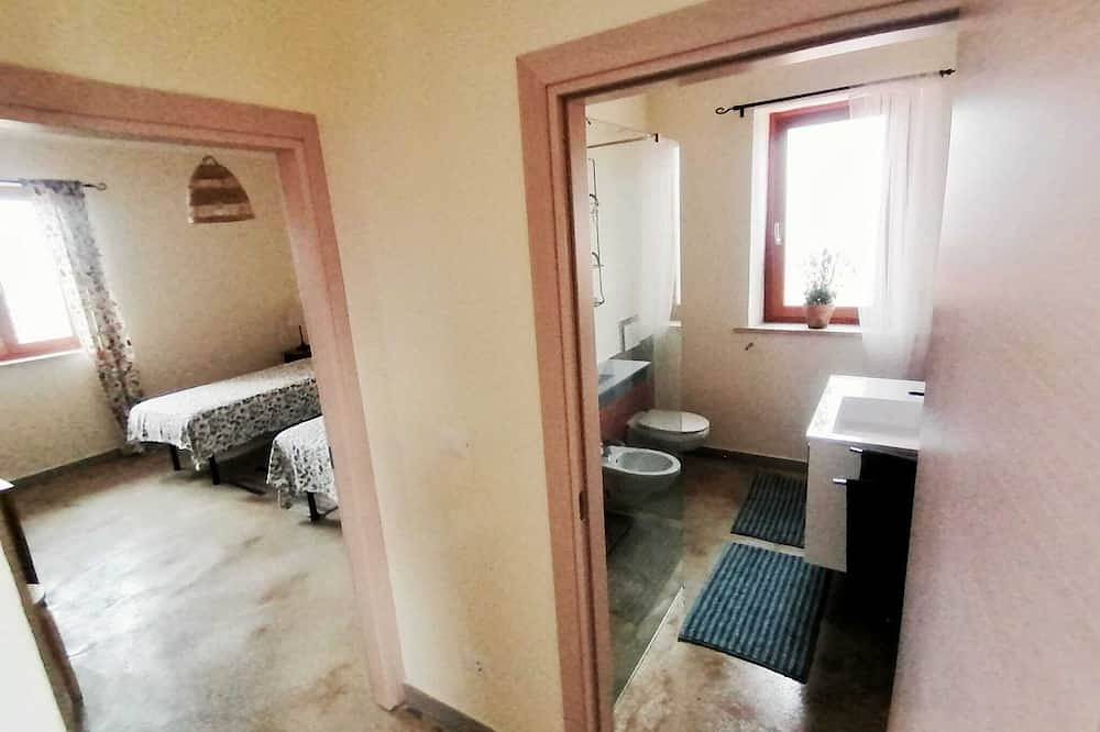 Cosy house in a small borgo surrounded by Italian olive orchards w mountain view in Castilenti, Teramo Province
