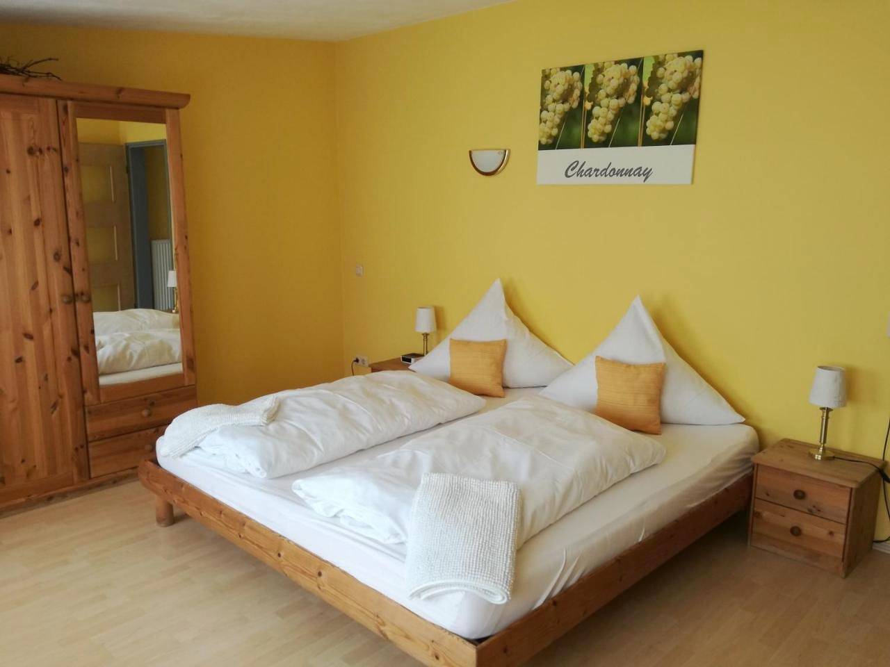 Gästezimmer / Weingut Peter in Wachenheim, Pfälzer Rheinebene