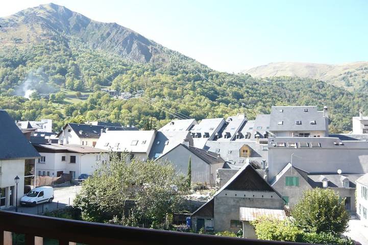 Location de vacances pour 5 personnes, avec balcon et jacuzzi à Saint-Lary