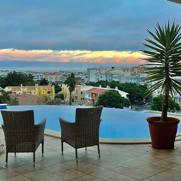 Villa für 8 Personen, mit Ausblick und Pool sowie Garten in Lagos - 2