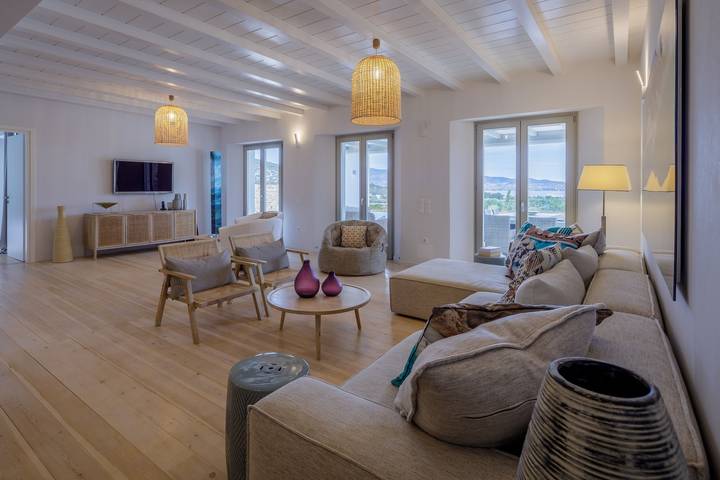 The Gallery Home -  Elegant Villa In Antiparos in Antiparos