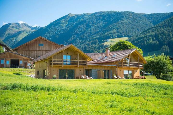 Ferienhaus für 6 Personen, mit Balkon und Terrasse sowie Garten und Sauna in Terenten