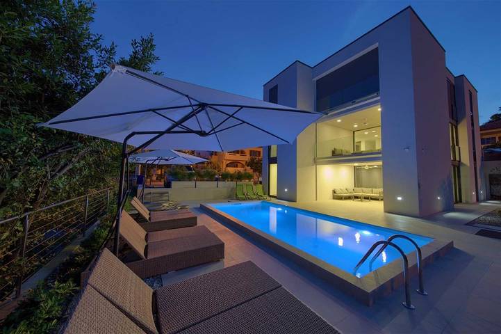 Ferienwohnung für 6 Personen, mit Terrasse und Pool sowie Meerblick - 1