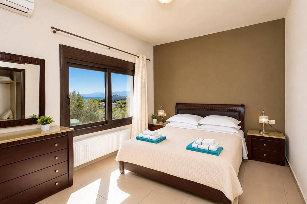 Villa Panorama - Fünf Schlafzimmer Villa, Schläft 12 in Elounda, Lasithi