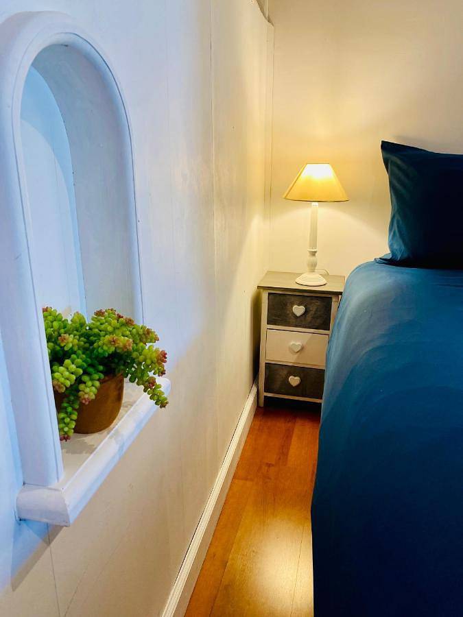 Appartement entier, ''La Marine'' T2 en plein centre, vue sur le canal in Sète, Côte méditerranéenne (France)
