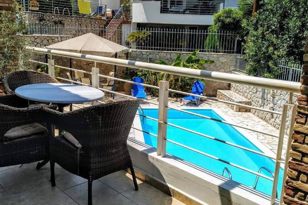 Kassandra Villa - House With View & Pool in Asini, Argolis