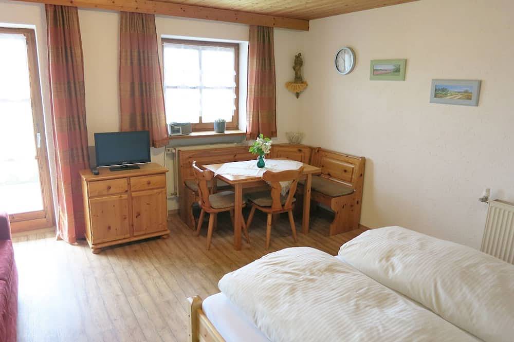Ganze Wohnung, Landurlaub im Bayerischen Wald in Böbrach bei Bodenmais im Arberland. in Böbrach, Ostbayern