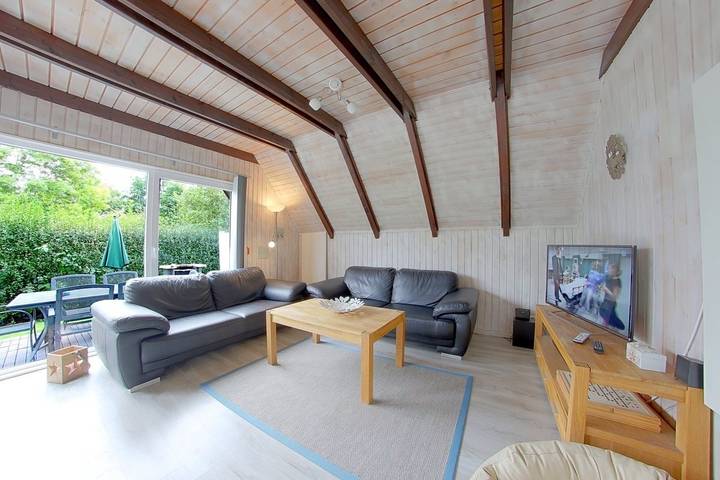 Ferienhaus für 6 Personen, mit Terrasse und Garten