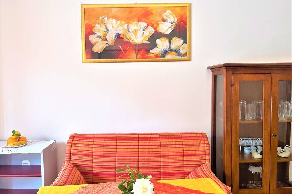 2 Bedroom Private vacation home in Scalea in Scalea, Tyrrhenian Coast Kalabria