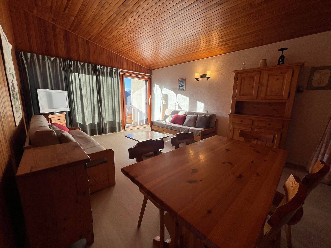 Entire apartment, Central Apartment - 4 pers, Pets allowed, Parking, Wifi in Châtel, Les Portes du Soleil