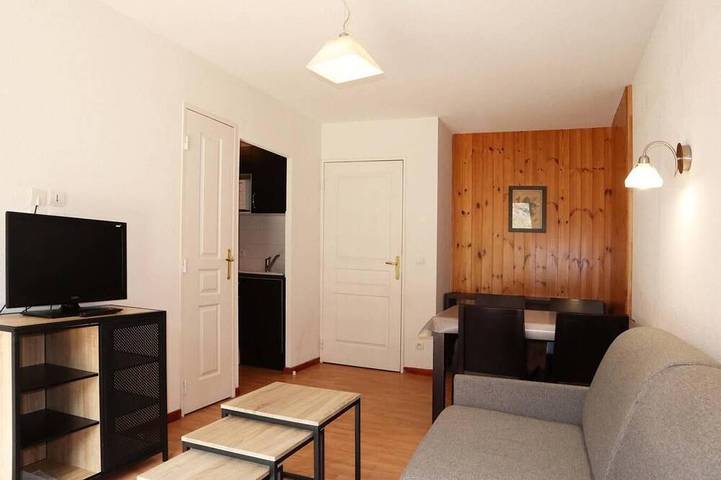 Chalet pour 4 personnes, avec balcon ainsi que piscine et sauna à Les Orres