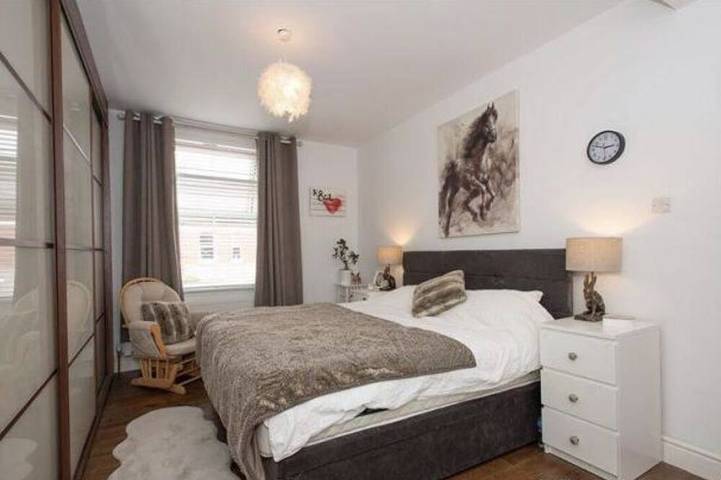 Beautiful, Character property in a fantastic central location in Coventry, Birmingham Area
