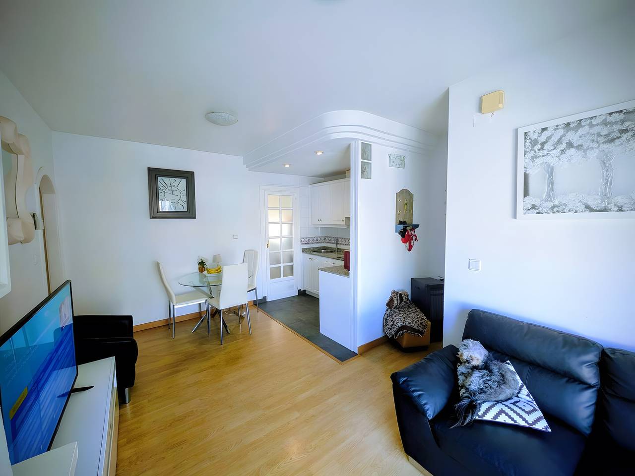 Apartamento entero, Apartamento 'Duquesa Beach ' con vistas al mar, Wi-Fi y aire acondicionado in Torrevieja Centro, Torrevieja