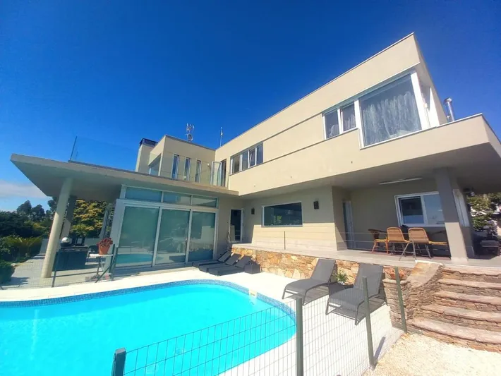 Ferienhaus für 9 Personen, mit Pool und Garten sowie Ausblick, mit Haustier - 1