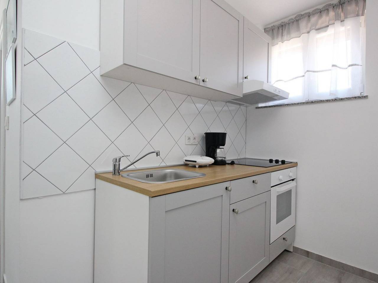 Appartement entier, Wohnung in Baška mit Terrasse in Baška, Krk