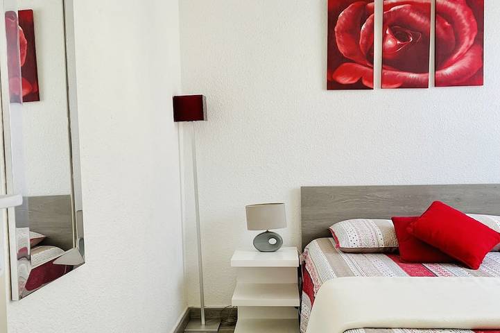 Very nice house courtyard Wifi-150 m from the beach- Promo 25% April-May- Oct in Valras-Plage, Mittelmeerküste (Frankreich)