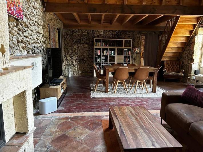 Location de vacances pour 6 personnes, avec jardin ainsi que piscine et vue à Pujols (Gironde) - 3