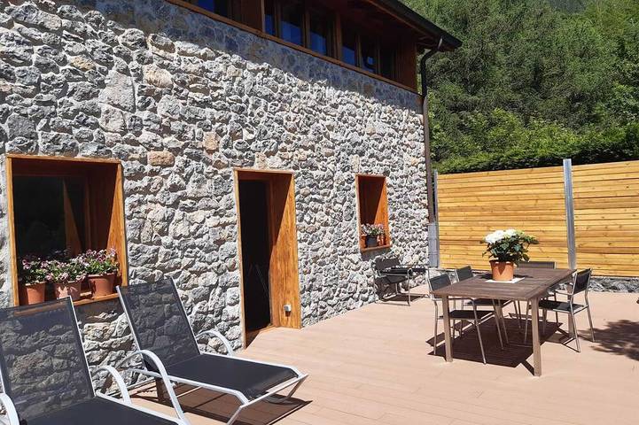Gîte pour 4 personnes, avec Terrasse et Jardin