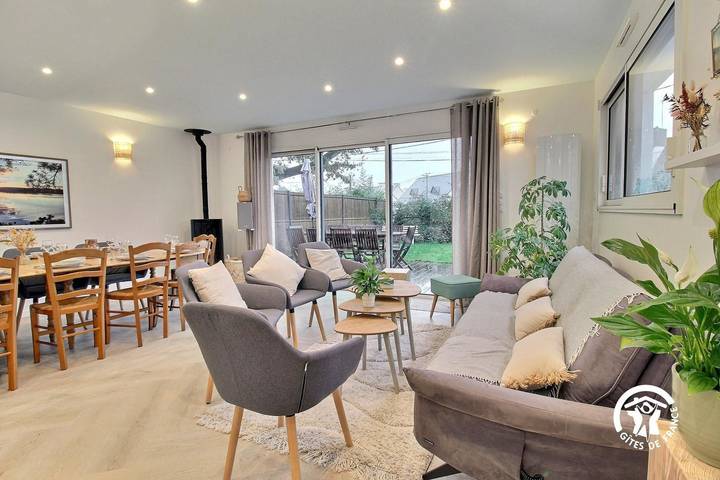 Gîte pour 11 personnes, avec terrasse et jardin à Arradon - 2