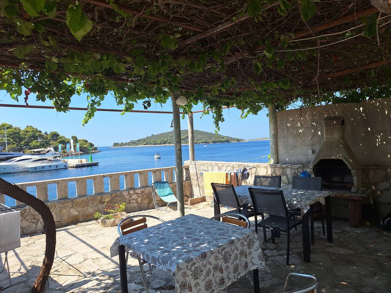 Ganze Wohnung, Apartments Neptun in Maslinica, Solta