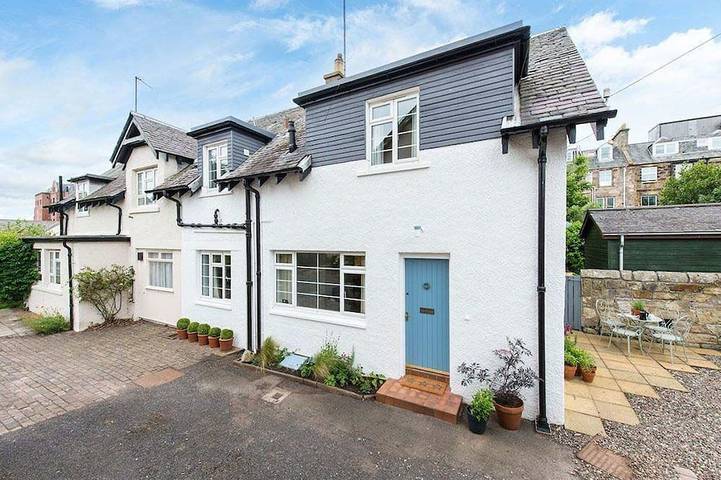 Log cabin for 4 people, with terrace in St Andrews