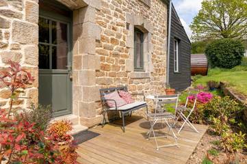 Location de vacances pour 5 personnes, avec jardin ainsi que terrasse et sauna, animaux acceptés à Locmalo