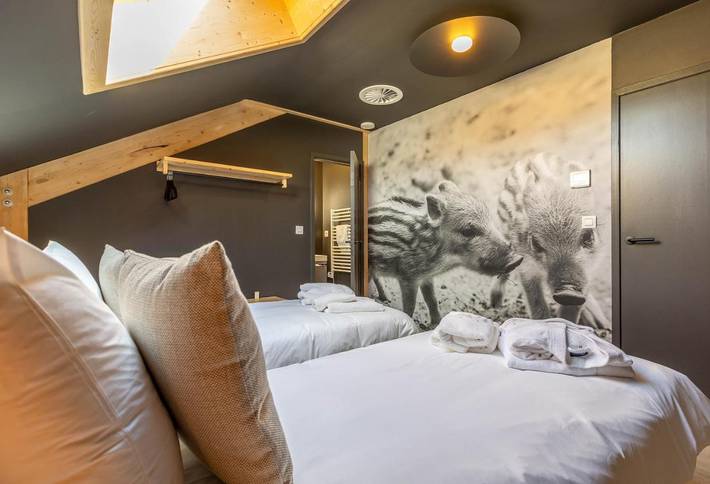 Location de vacances pour 10 personnes, avec Jacuzzi et Terrasse ainsi que Jardin et Piscine à Tenneville - 2