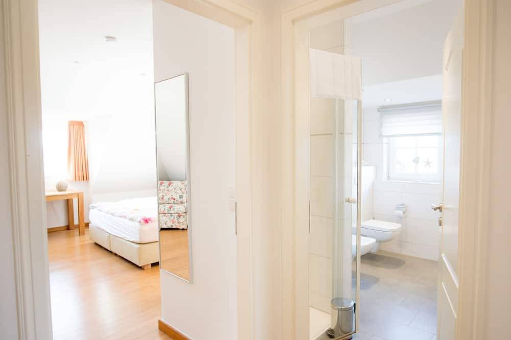 Reethus, 3 Sz + 1 Kleinkind, 2 Bäder, Kamin, Sauna, Außenwhirlpool, Garten, Wlan in Drei Kaiserbäder, Heringsdorf