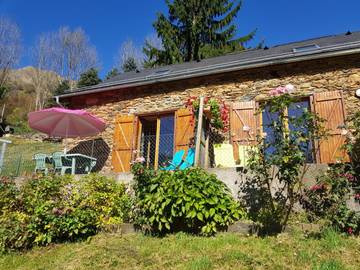Gîte pour 4 personnes, avec jardin dans Parc naturel régional des Pyrénées ariégeoises