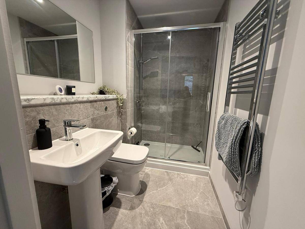 Entire apartment, Two-Bedroom Apartment in Luton, Chiltern Hills