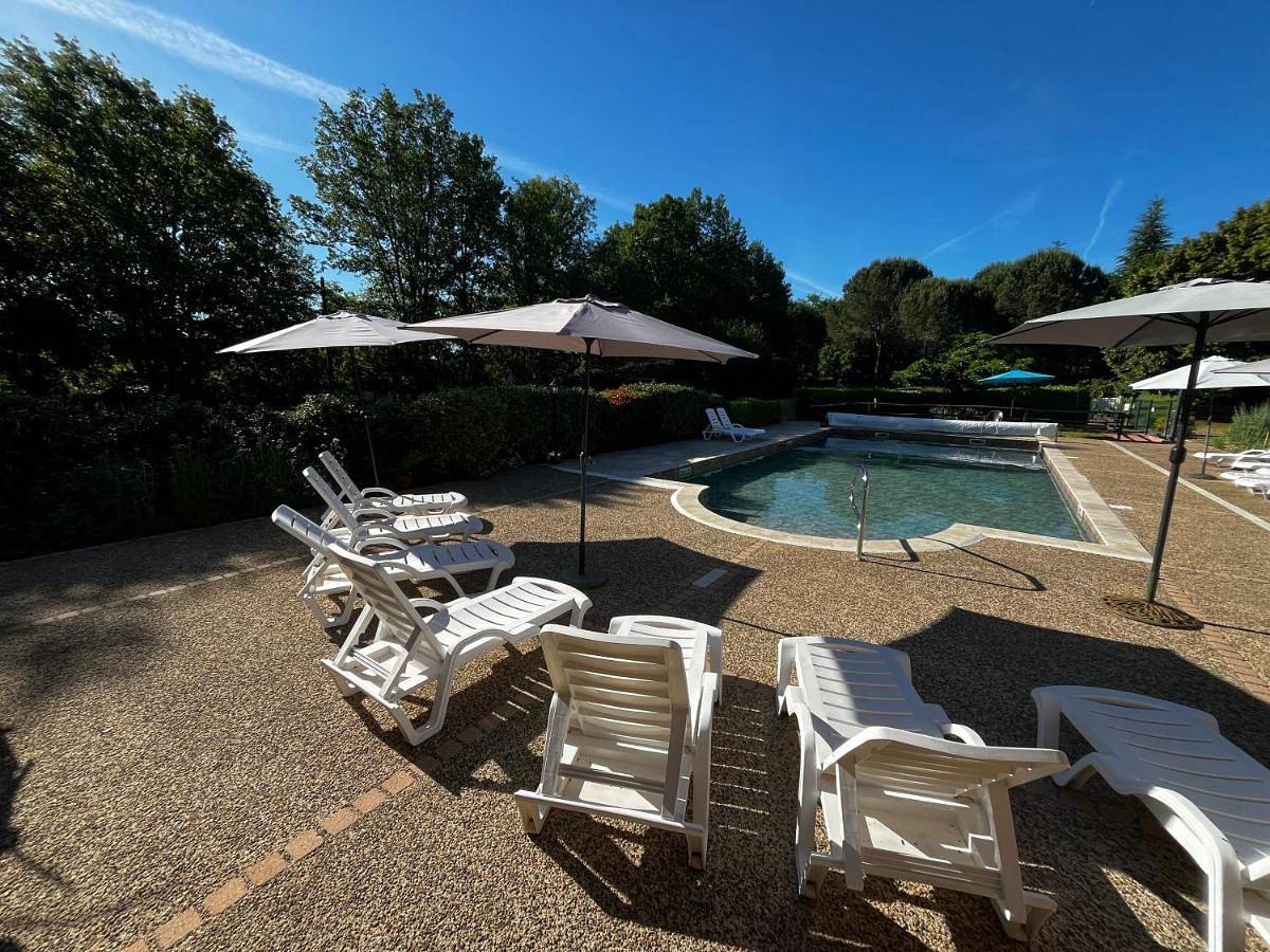 Hameau des laurières in Saint-Avit-Sénieur, Périgord Pourpre