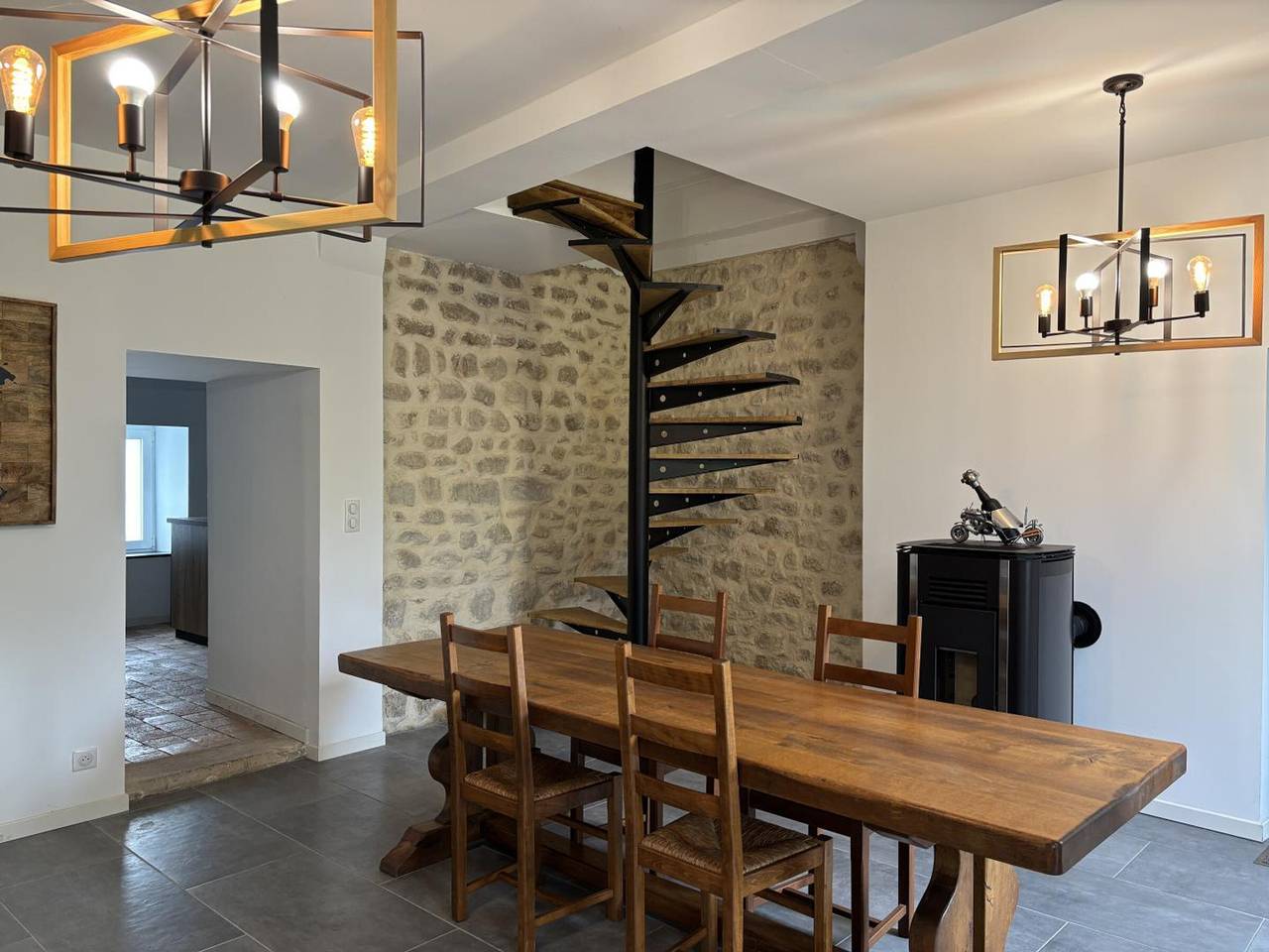Charmantes Ferienhaus in Souvigny, Privater Garten, Haustiere Erlaubt in Souvigny, Allier