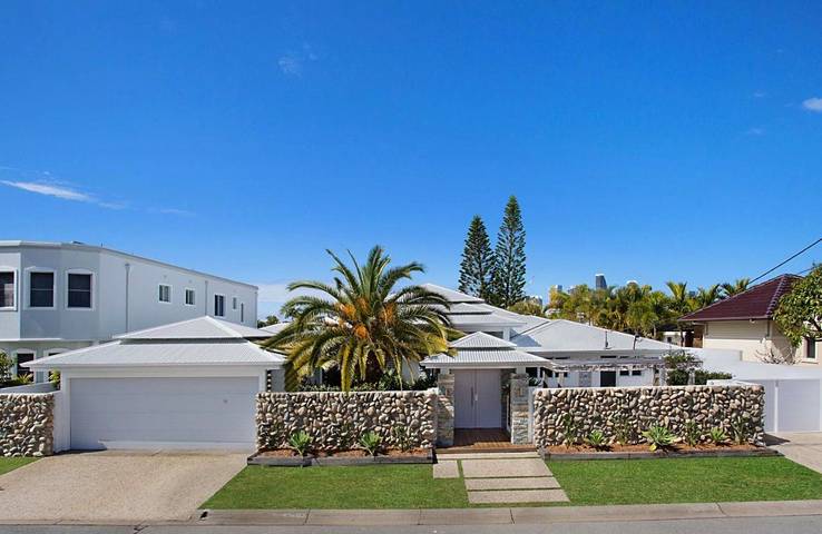 Casa de vacaciones para 15 personas, con piscina además de terraza y jardín - 1