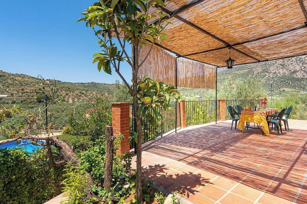 Casa Madrona Periana by Ruralidays in Alfarnatejo, Provincia de Málaga