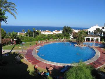 Bungalow para 4 personas, con jardín y piscina en Santa Pola