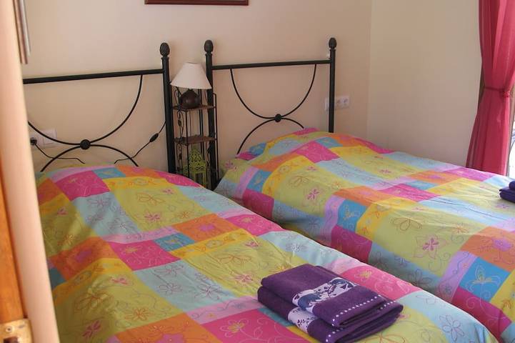 Villa andaluza de 3 dormitorios con piscina privada, tranquila, aislada a 15 minutos del mar in Cortijo Cabrera, Turre