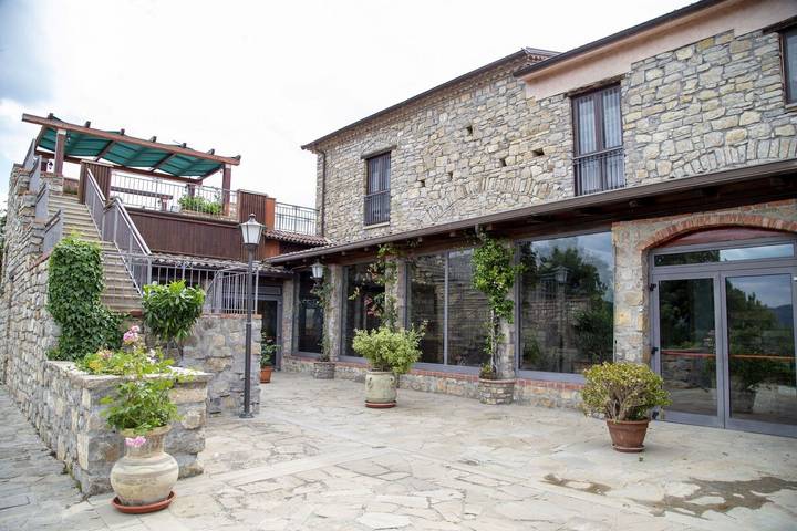 Maison de campagne pour 19 personnes, avec jardin ainsi que vue sur le lac et terrasse, animaux acceptés dans Basilicate - 3