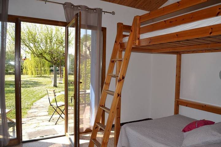 Gîte pour 4 personnes, avec Terrasse ainsi que Jardin et Piscine à Saint-Dézéry - 3
