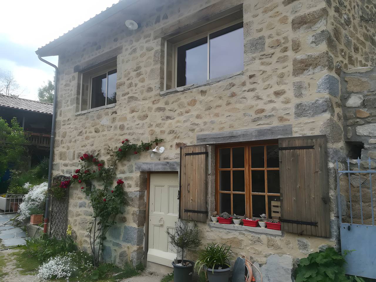 Maison de vacances « Loft de Charme La Rose Désirée » avec vue montagne et Wi-Fi in Saint-Jean-Chambre, Parc naturel régional des Monts d'Ardèche