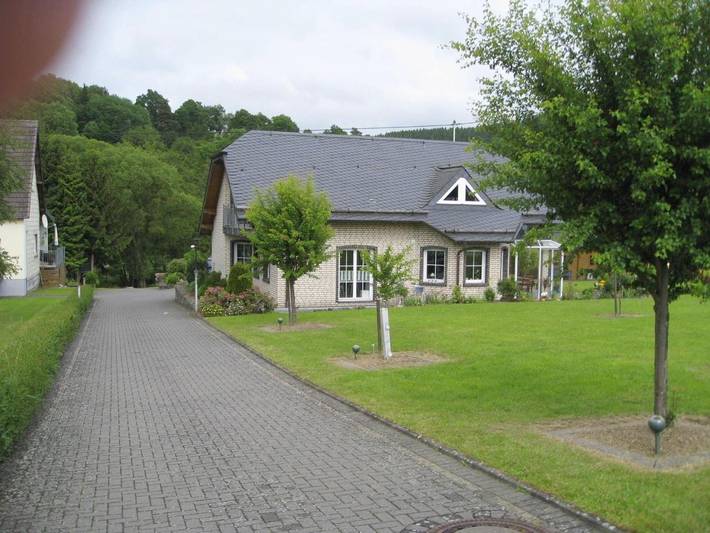 Ferienwohnung für 2 Personen, mit Terrasse und Garten in Rock am Ring