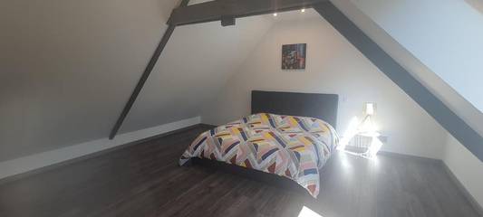 Gîte pour 8 personnes, avec jardin à Précey
