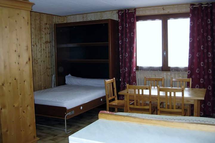Appartement entier, Studio dans chalet, belle vue, calme, Col des Aravis in La Giettaz, Région d'Albertville