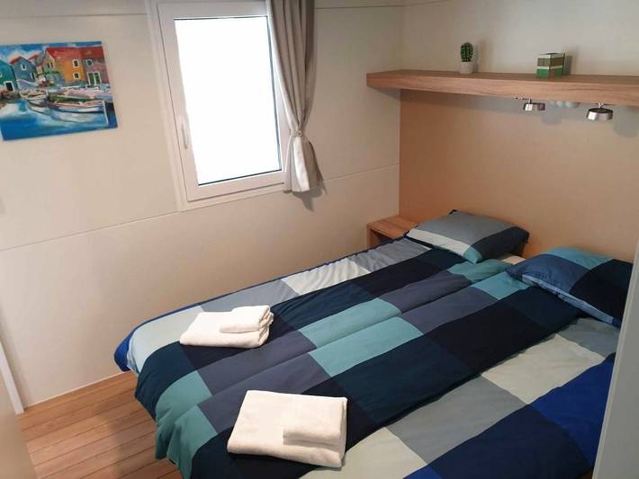 Camping pour 8 personnes, avec jacuzzi et jardin à Tisno - 2