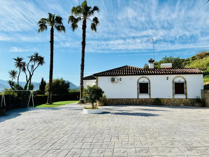 Casa de vacaciones para 12 personas, con piscina además de vistas y jardín, Se admiten mascotas - 1